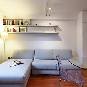 contempora-apartments-saronno-3.italymilanhotels.net/